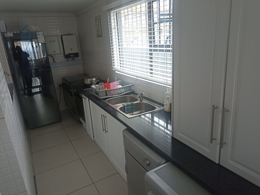 5 Bedroom Property for Sale in Heiderand Western Cape